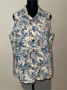 Women’s Sleeveless Blue Floral Button-Front Shirt